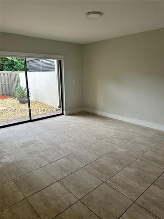 Building Photo - 8563 SW 115th Ct