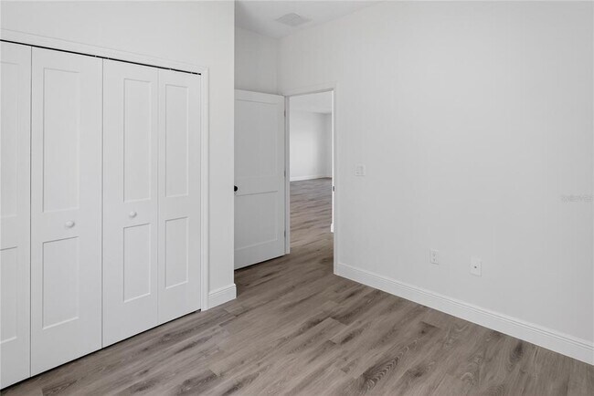 Building Photo - 3272 W Fairbank Dr