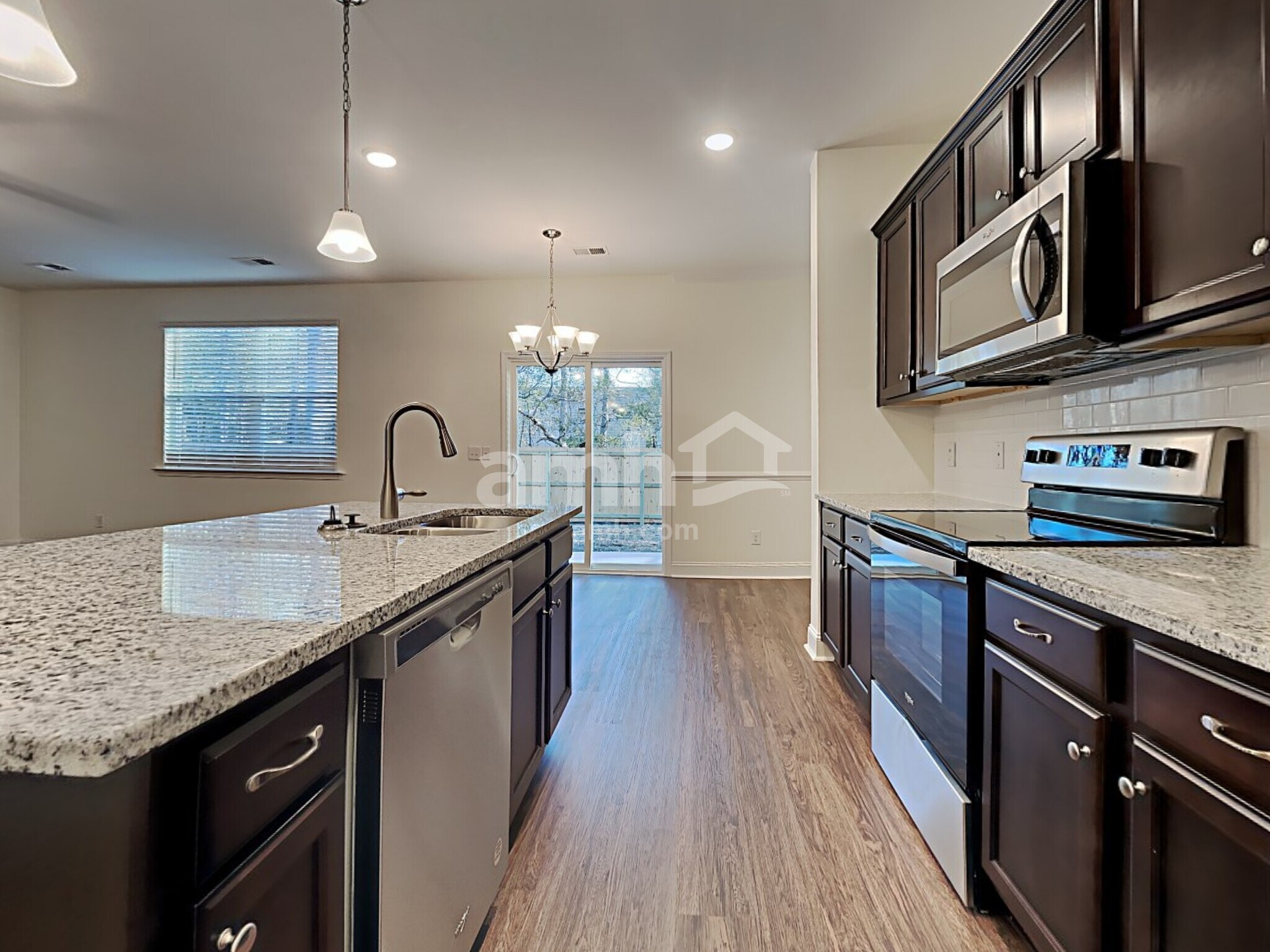 Building Photo - 1813 Produce Ln