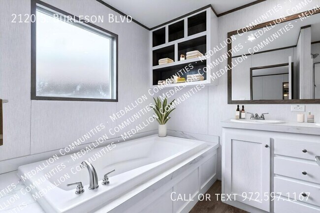 Building Photo - 2120 S Burleson Blvd