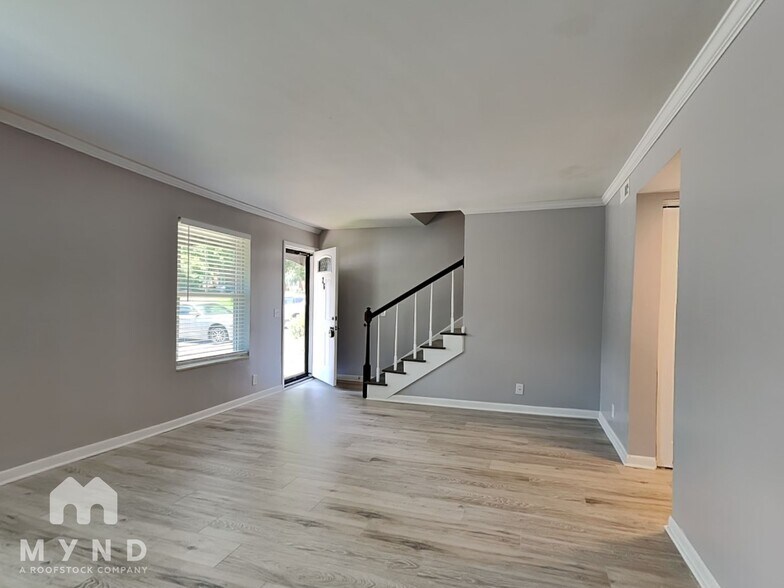 Building Photo - 5510 Country Dr