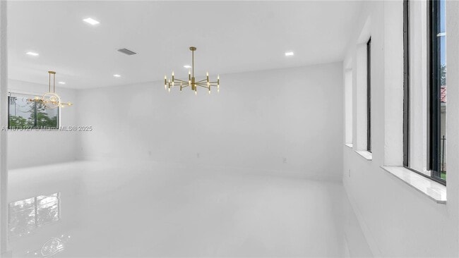 Building Photo - 7545 SW 188th Ln