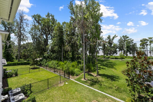 Building Photo - 27 Oak Pk Dr
