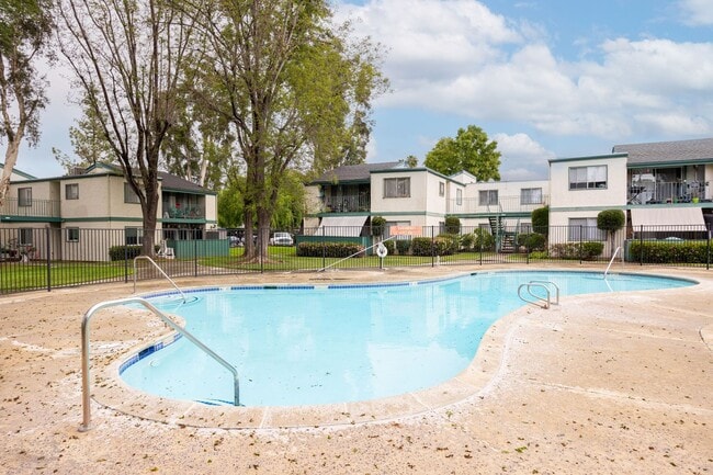 Building Photo - 2 Bedroom Home in Pepperwood Meadows!