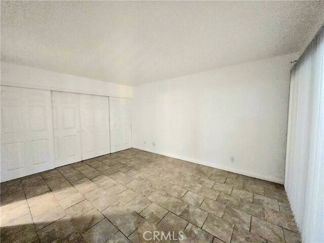 Building Photo - 853 Douglas Ct