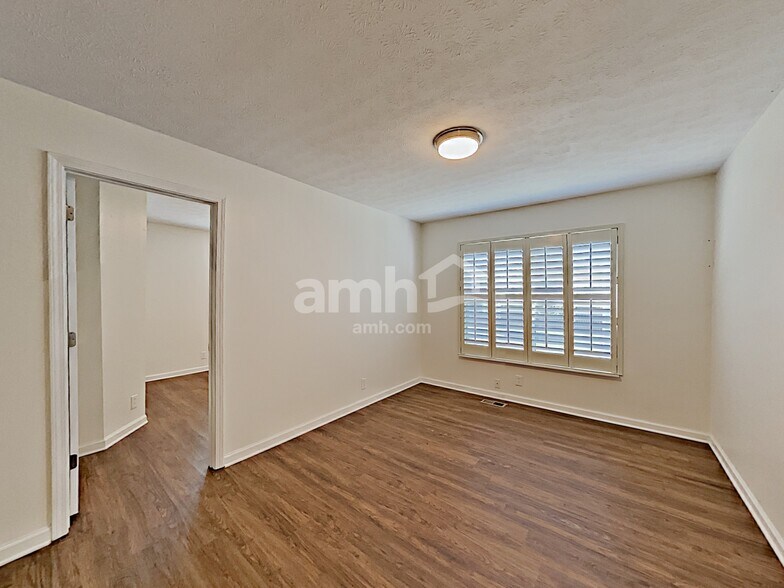 Building Photo - 7320 Middlebrook Cir