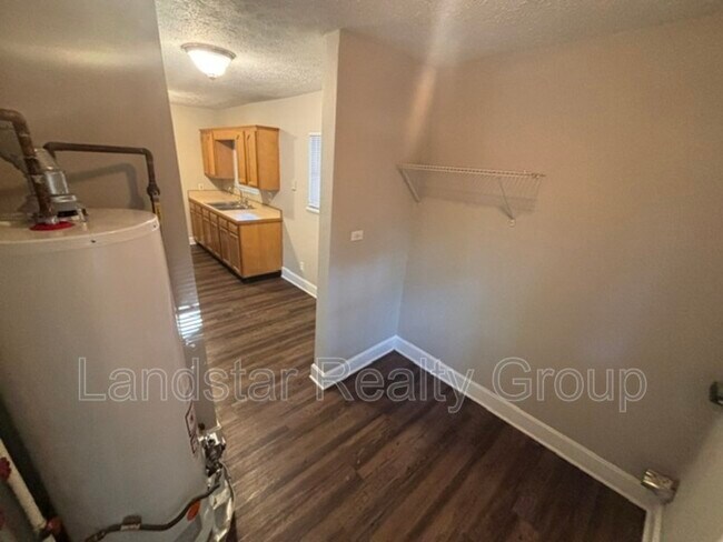 Building Photo - 4721 Granada Dr