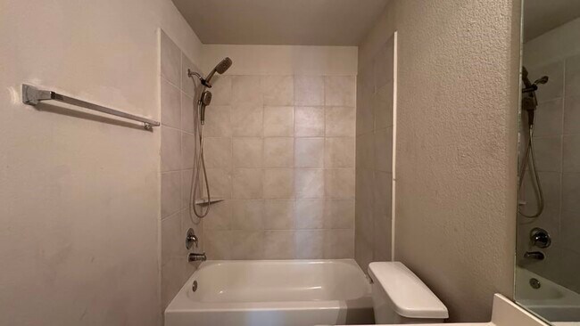 Building Photo - 24634 Bastiani Canvas Ln