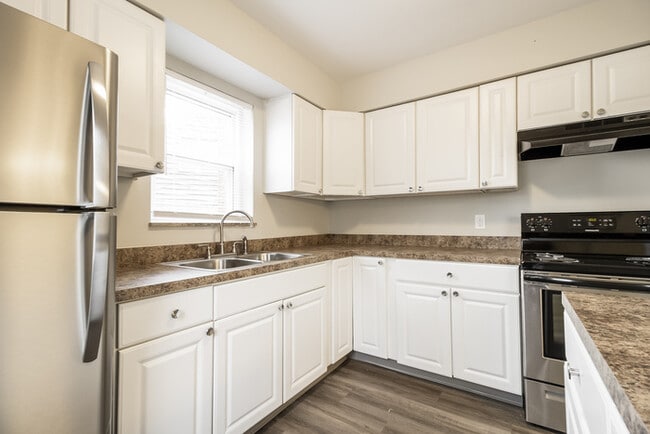 Building Photo - 7113 Salmar Ct