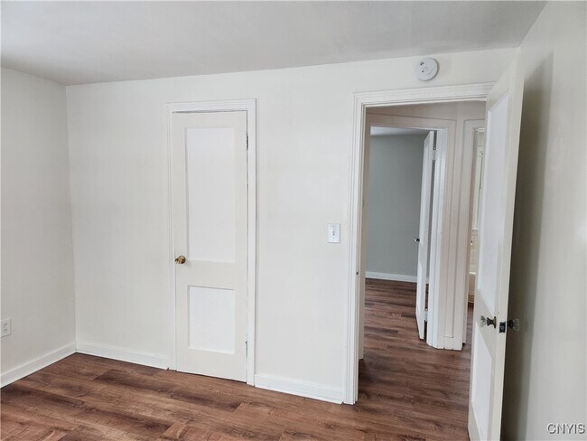 Building Photo - 437 Church St