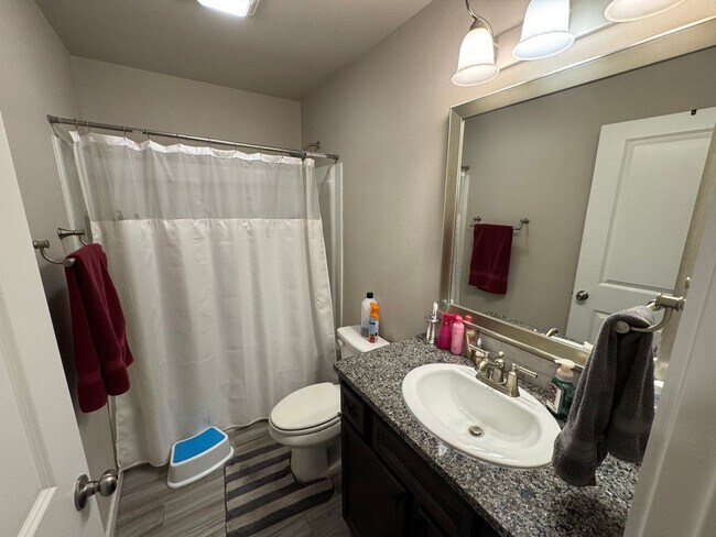 Building Photo - 3/2 in Upland Crossing Available January 2026!