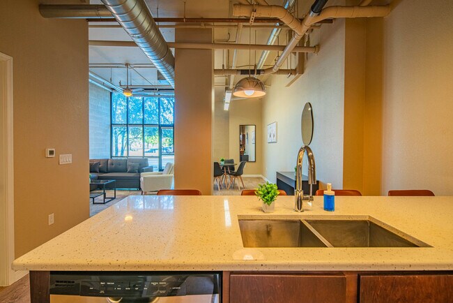 Building Photo - 1275 E University Dr