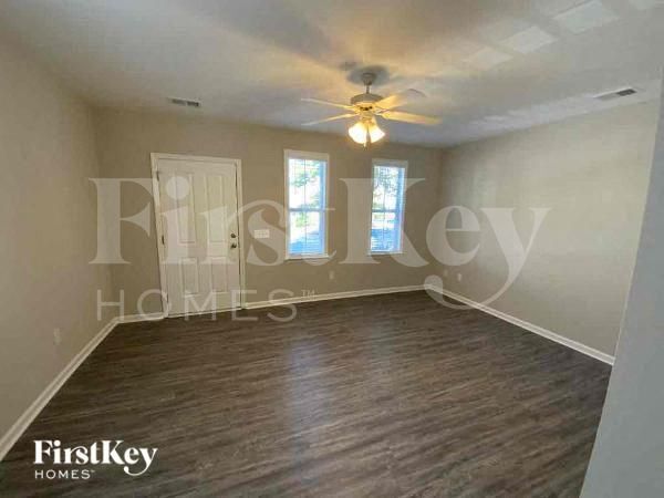 Building Photo - 405 Verbena Ave