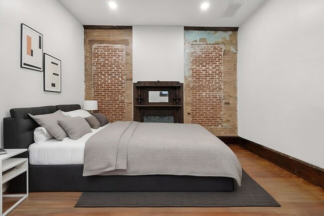 Building Photo - Luxury Living in a Fully Renovated Historic Building