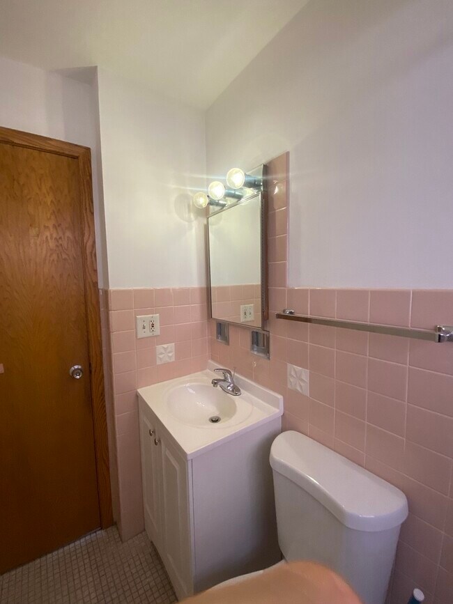 Building Photo - 5230 N Delphia Ave