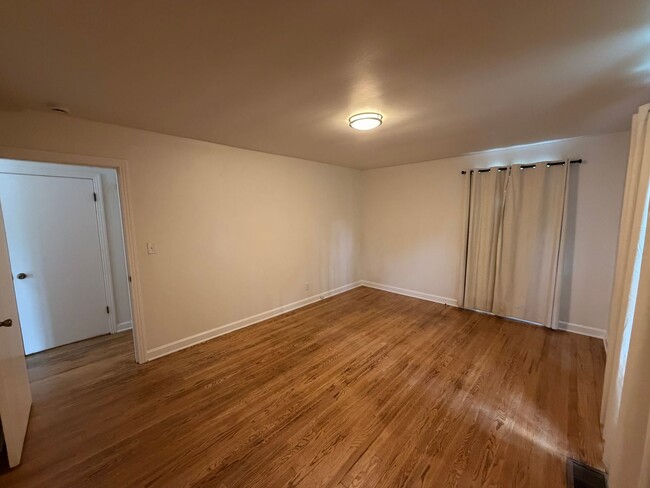 Building Photo - 4953 Stillwood Dr