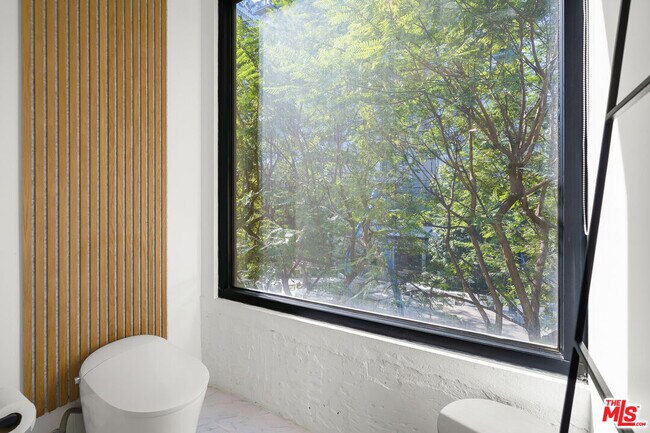 Building Photo - 1100 S Grand Ave