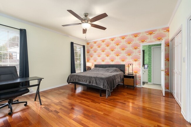 Building Photo - 2222 W University Ave