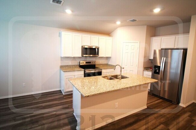 Building Photo - 1704 Cedrus Dr