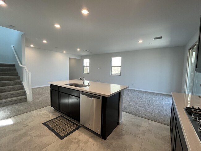 Building Photo - 396 Purple Sandpiper St