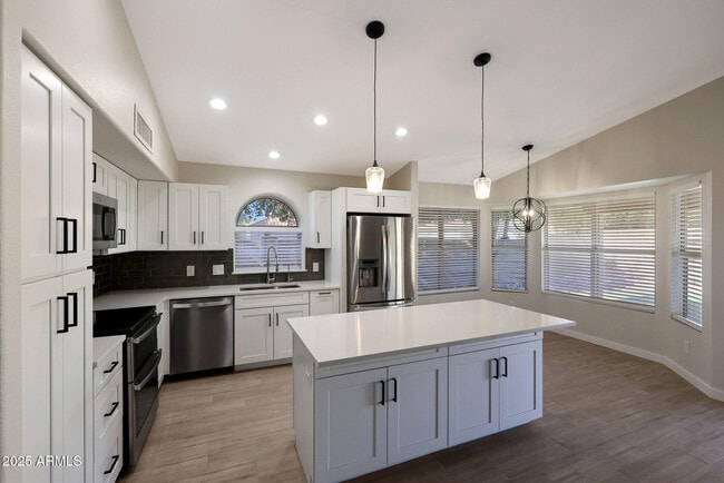 Building Photo - 5616 E Gelding Dr