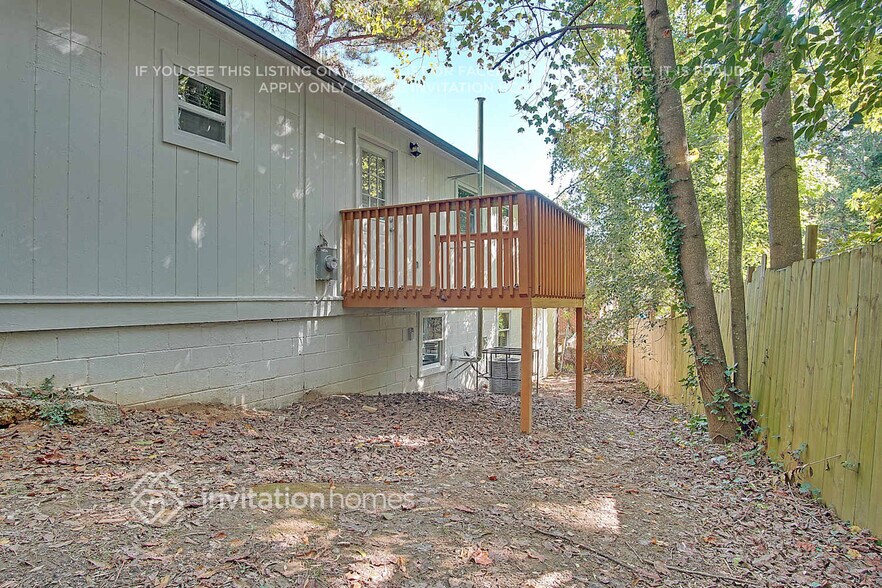 Building Photo - 3590 Collier Dr NW