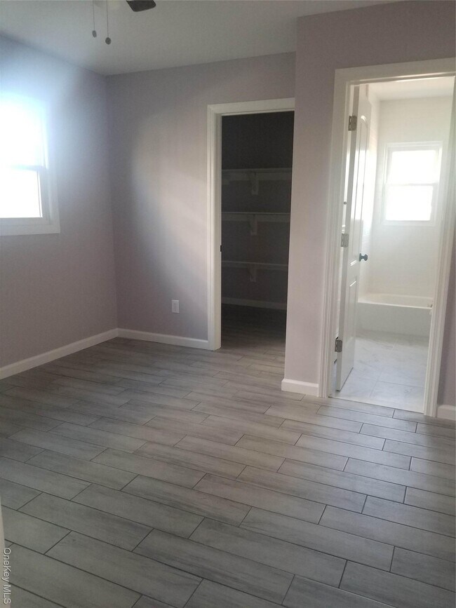 Building Photo - 456 Lincoln Blvd