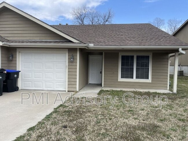 Primary Photo - 3322 SE Taurus Ave