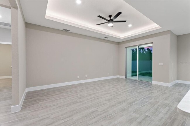 Building Photo - 330 Royal Palm Wy