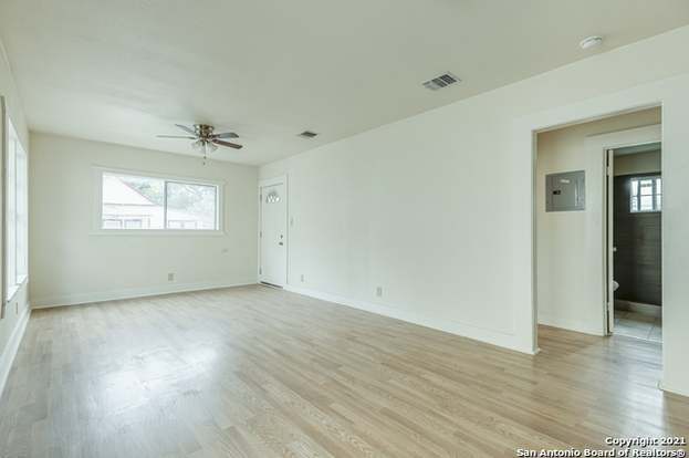 Building Photo - 158 Oelkers-