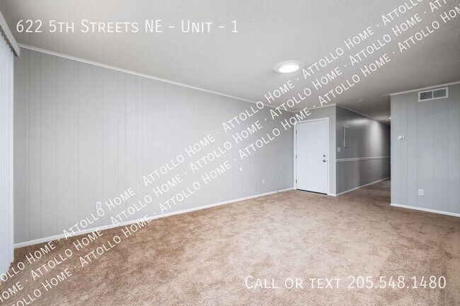 Building Photo - 622 5th St NE