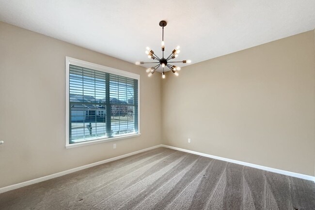 Building Photo - 643 Bracknell Dr