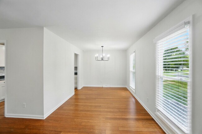 Building Photo - Renovated Gem in Gastonia with Walkout Bas...