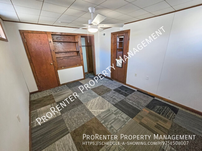 Building Photo - 2338 Van Buren Ave