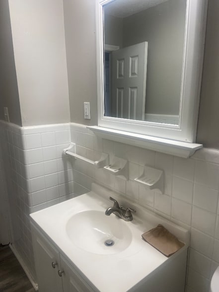 Building Photo - 2455 Rosen Ave