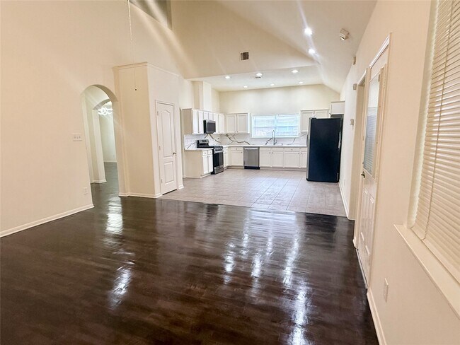 Building Photo - 6530 Signal Point Ln