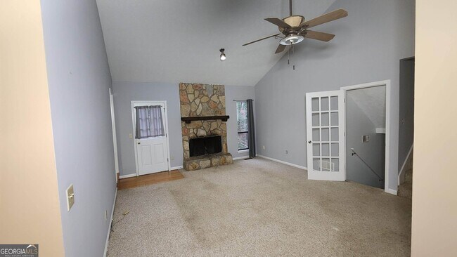 Building Photo - 6694 Live Oak Ln