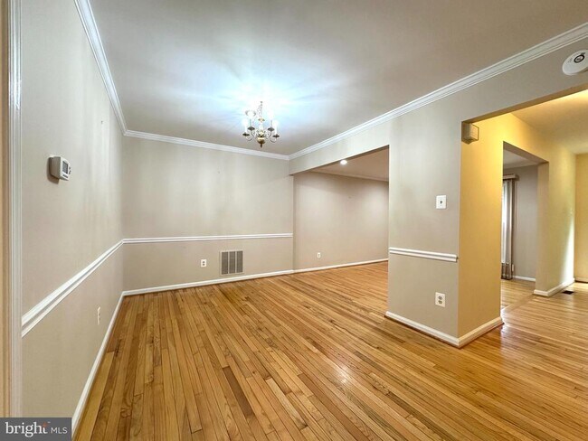 Building Photo - 5127 Kenside Ct