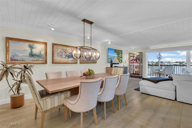 Building Photo - 222 Harbour Dr