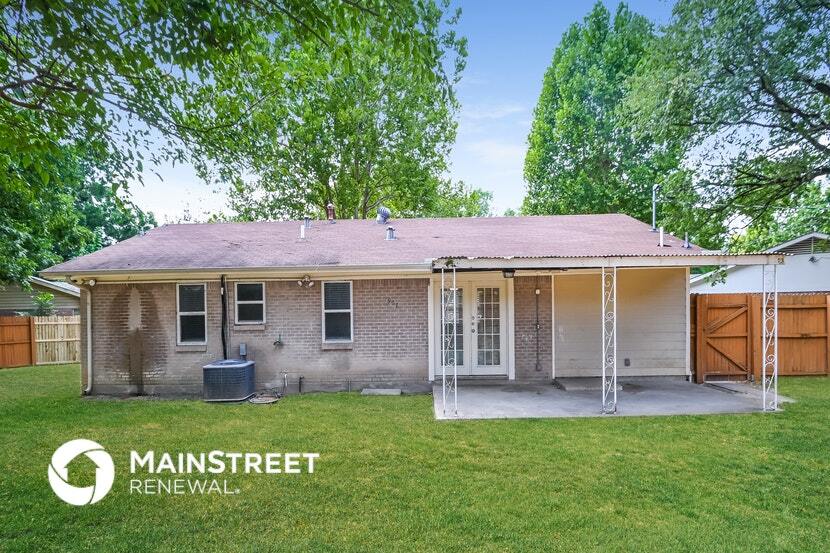 Building Photo - 907 Edgefield Cir