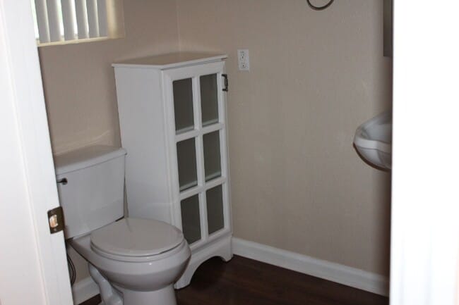 Building Photo - Executive 3 Bedroom / 2 Bath Home in Marianna, Florida