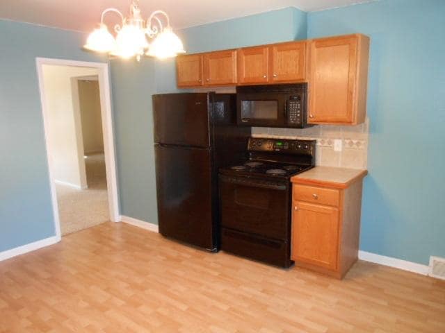 Building Photo - 314 Center Ave