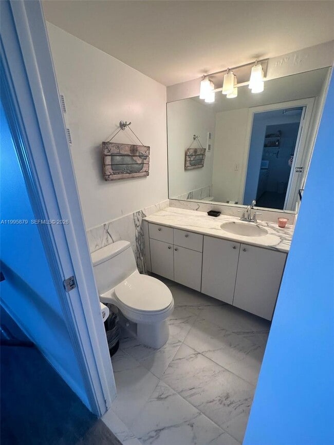 Building Photo - 155 Ocean Ln Dr