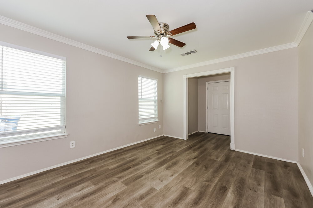 Building Photo - 1016 Matamoros Plaza