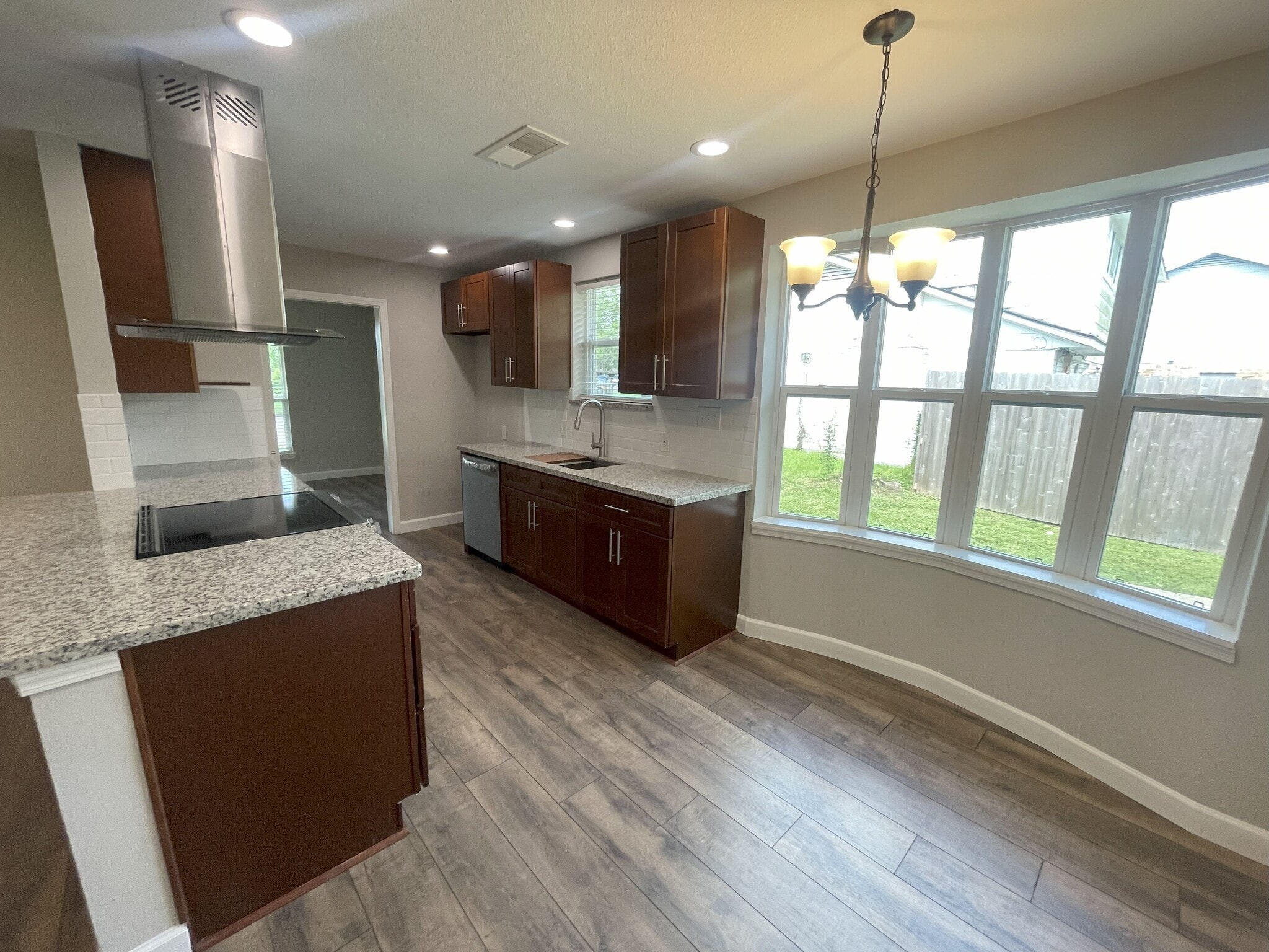 Building Photo - 10827 Sageriver Dr
