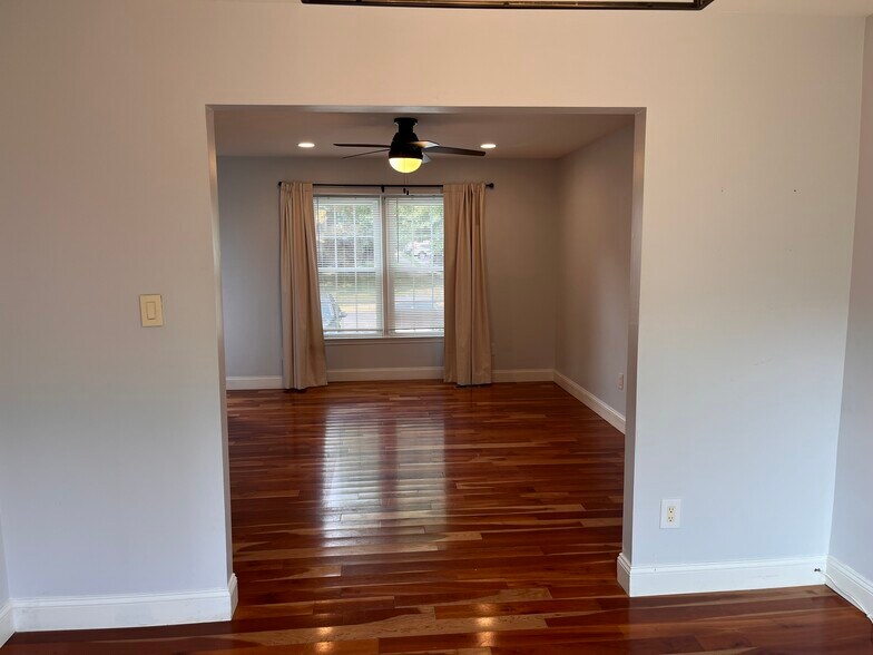 Living area - 2808 Andiron Ln
