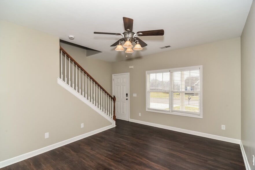 Building Photo - 4979 Morning Dove Ln