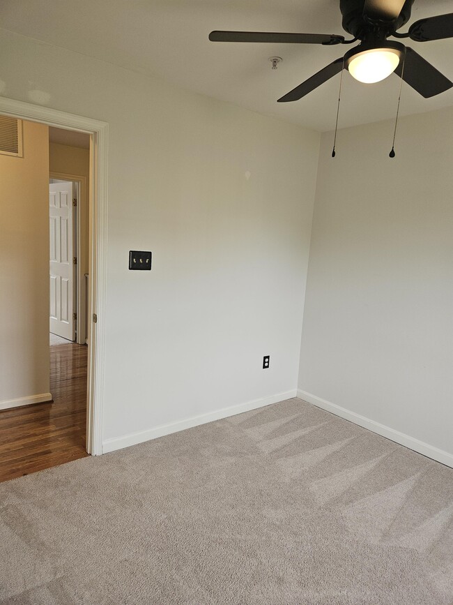 Building Photo - 201 Stull Ct