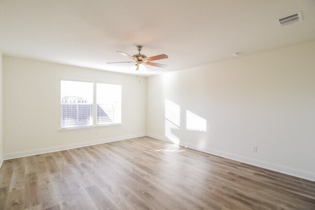 Building Photo - 2637 Wayne Ave