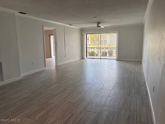 Building Photo - 4715 Santa Barbara Blvd
